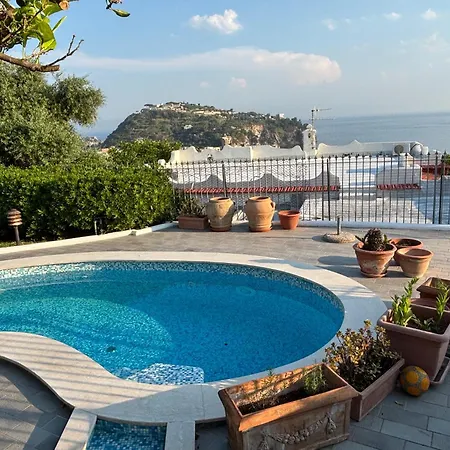 Clara Ischia Piscina Riscaldata E Idromassaggio *